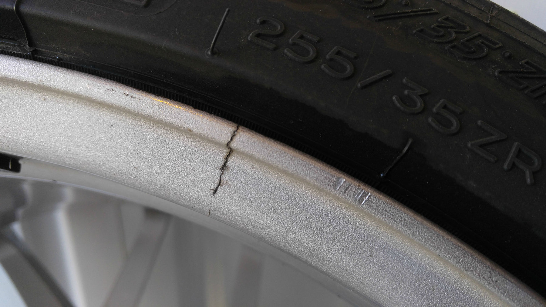 Can Cracked Rims Be Repaired?