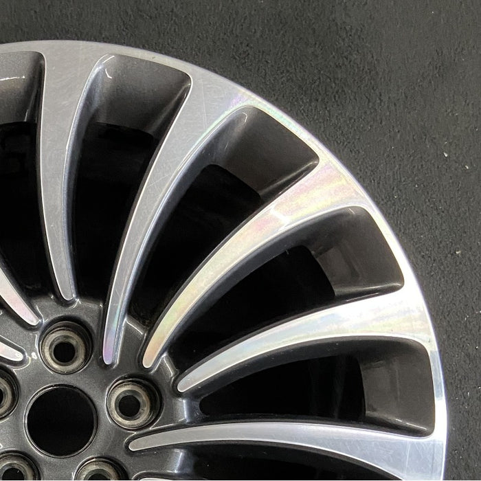20" AVIATOR 20 20x8 15 spoke Original OEM Wheel Rim - Close-Up Detail