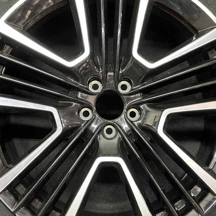 21" XC40 19-21 21x8.5 alloy 5 triple slot Original OEM Wheel Rim - Angle View