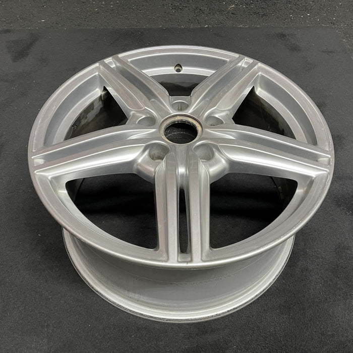 19" PORSCHE CAYENNE 11-16 19x8.5 , , Cayenne Design II Original OEM Wheel Rim - Close-Up Detail
