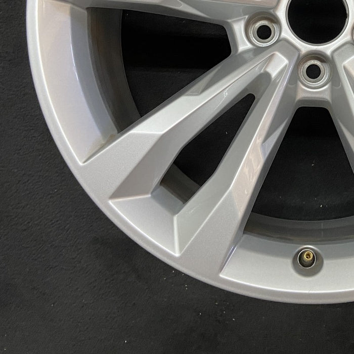 19" AUDI Q7 17 19x8.5 5 spoke V spoke Original OEM Wheel Rim - Additional View