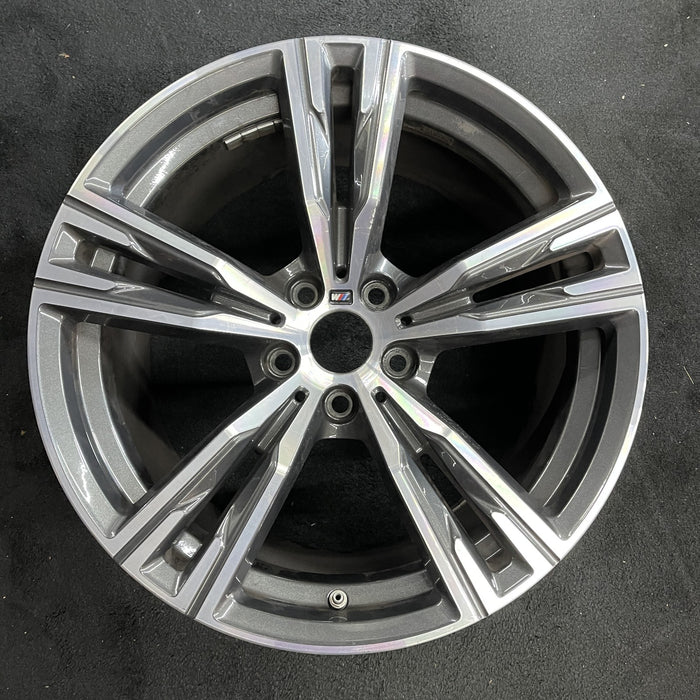 18" BMW Z4 19 18x10, 5 spoke, double spoke Original OEM Wheel Rim - Angle View