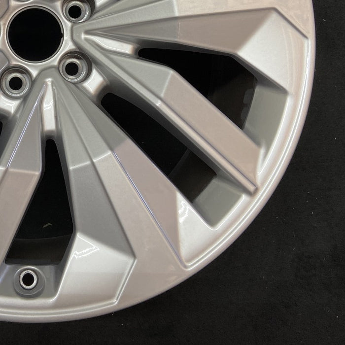 20" E-TRON S 22-23 20x9 Original OEM Wheel Rim - Back View