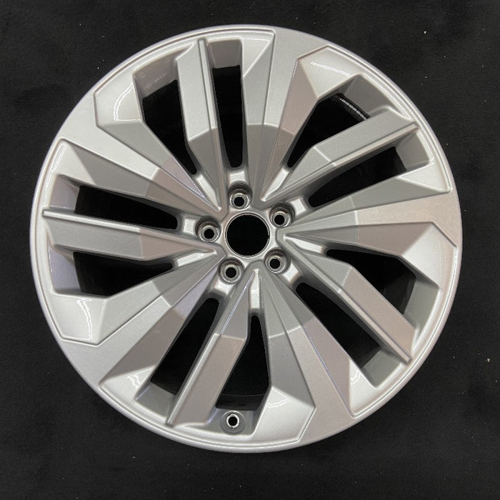 20" E-TRON S 22-23 20x9 Original OEM Wheel Rim - Additional View