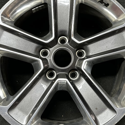 18" WRANGLER 18 VIN X 6th digit JL body 18x7.5 5 spoke straight spoke opt WHG - Angle View