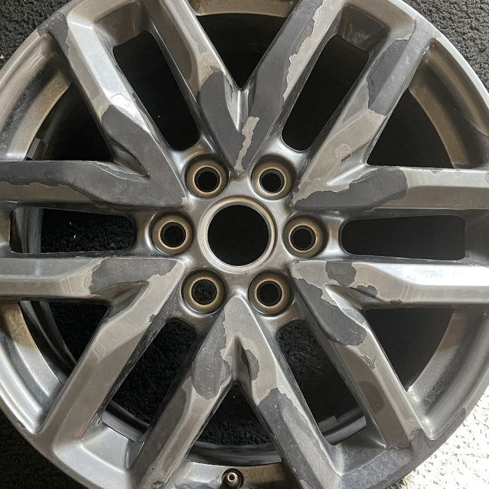 18" ACADIA 17 VIN Z 11th digit 18x7.5 opt 5PJ Original OEM Wheel Rim - Angle View
