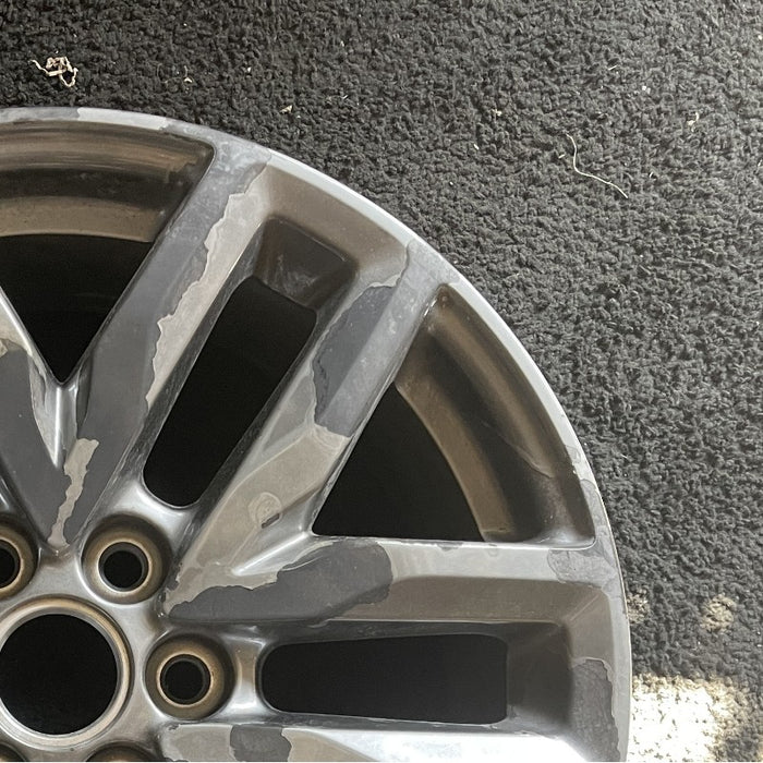 18" ACADIA 17 VIN Z 11th digit 18x7.5 opt 5PJ Original OEM Wheel Rim - Close-Up Detail