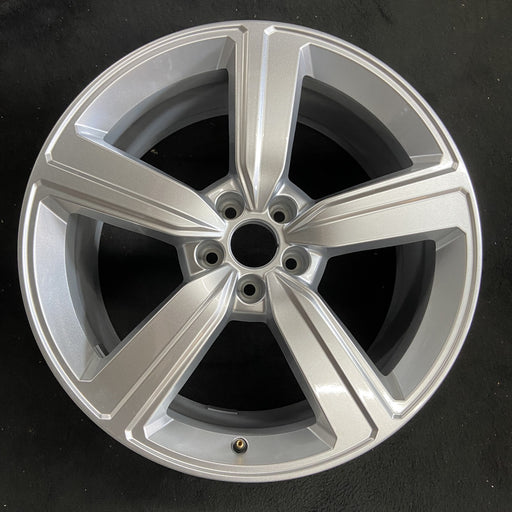 20" E-TRON 19 20x9 Original OEM Wheel Rim - Angle View