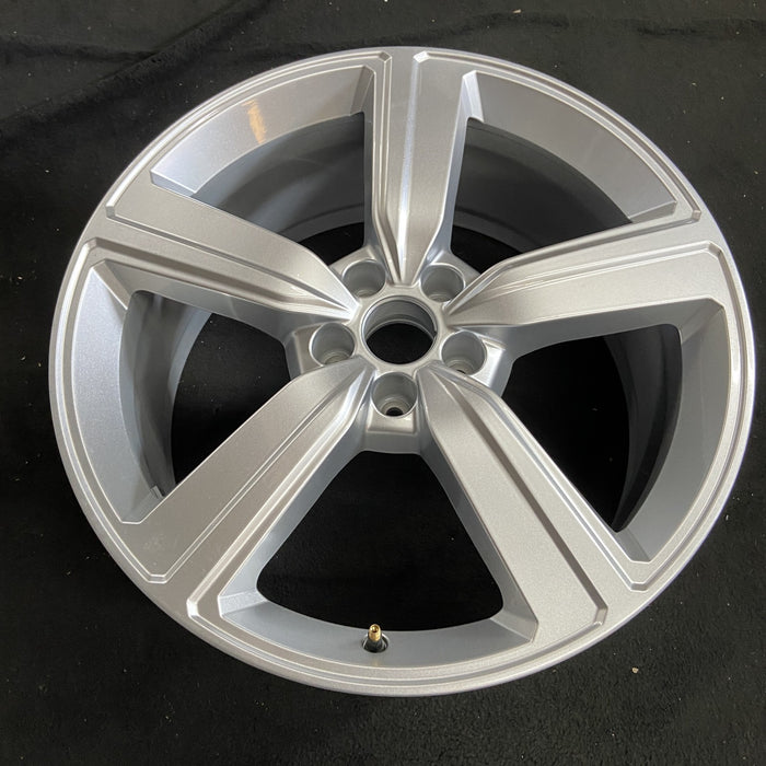 20" E-TRON 19 20x9 Original OEM Wheel Rim - Side Profile