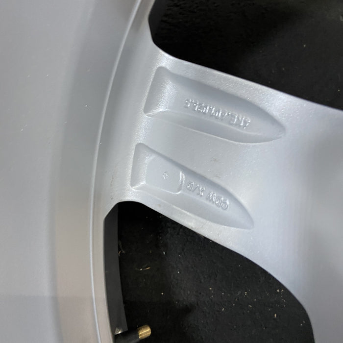 20" E-TRON 19 20x9 Original OEM Wheel Rim - Additional View
