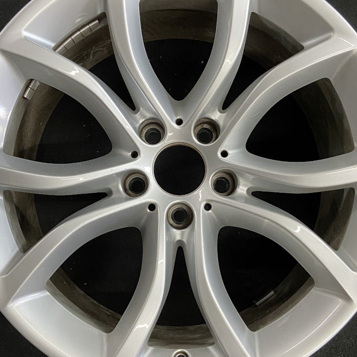 19" BMW X6 15-17 19x9 alloy 5 spoke V spoke w/o dimples between lugs; 18mm offset Original OEM Wheel Rim