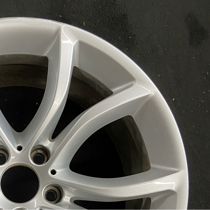 19" BMW X6 15-17 19x9 alloy 5 spoke V spoke w/o dimples between lugs; 18mm offset Original OEM Wheel Rim