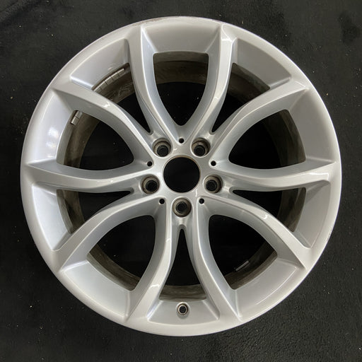 19" BMW X6 15-17 19x9 , , V spoke, w/o dimples between lugs; 18mm offset - Additional View