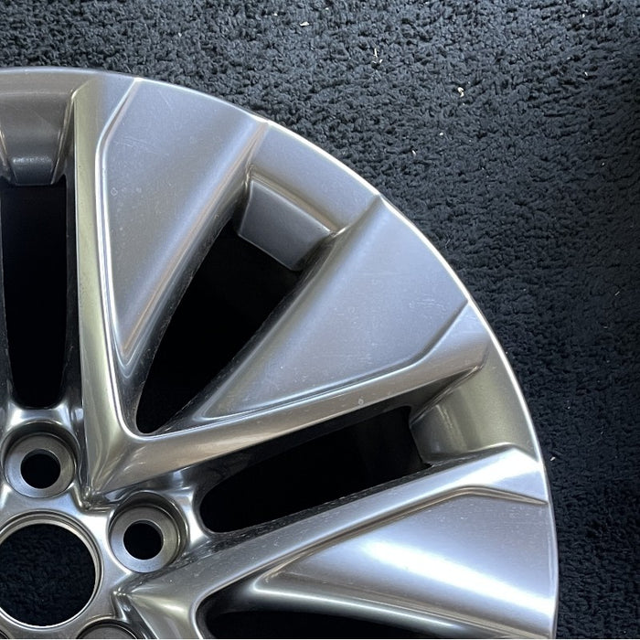 19" MIRAI 21-24 19x8 5 V spoke silver Original OEM Wheel Rim - Close-Up Detail
