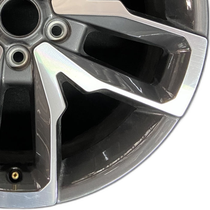 20" WRANGLER 24 20x8 5 spoke open spoke opt WRA Original OEM Wheel Rim - Close-Up Detail