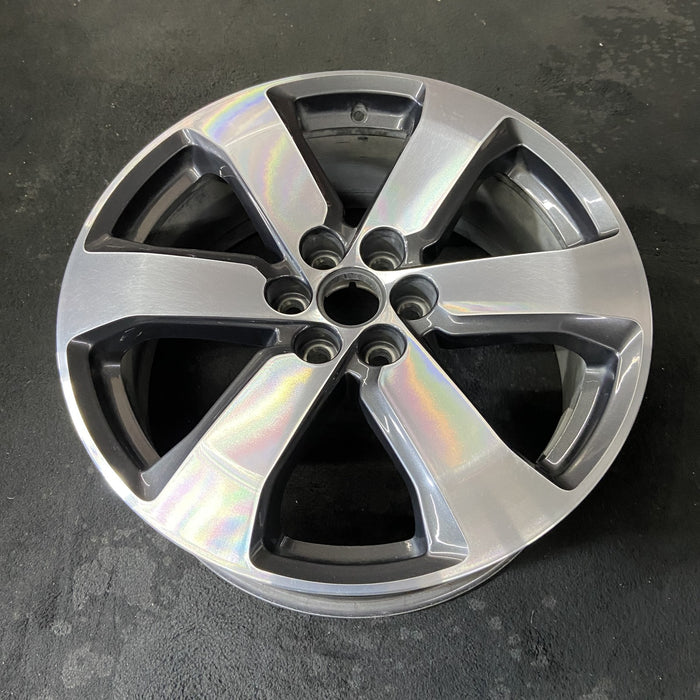 20" TRAVERSE 18-19 20x8, 6 spoke Original OEM Wheel Rim - Close-Up Detail