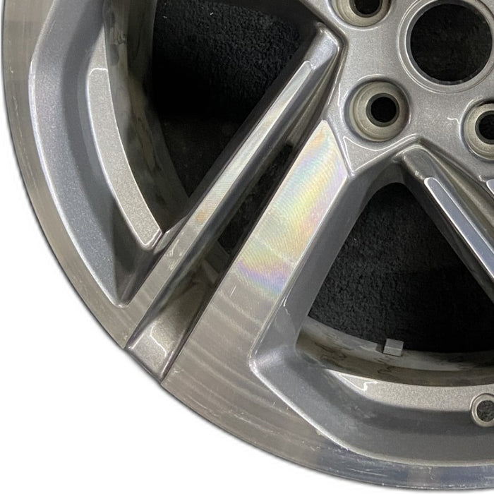 18" TERRAIN 18-21 18x7 opt RV6 silver with black inlay Original OEM Wheel Rim - Back View