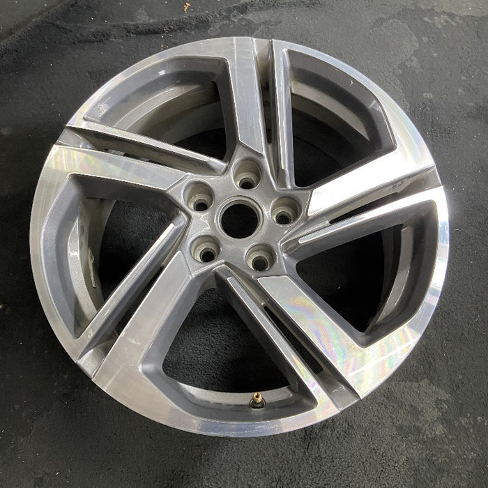 18" TERRAIN 18-21 18x7 opt RV6 silver with black inlay Original OEM Wheel Rim - View 7