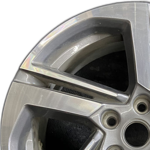 18" TERRAIN 18-21 18x7 opt RV6 silver with black inlay Original OEM Wheel Rim - Angle View