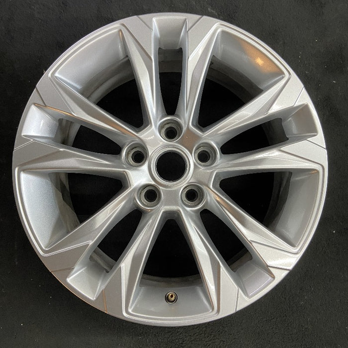17" TRAILBLAZER 21-23 17x7.5 5 double spoke silver opt Q6W Original OEM Wheel - Additional View