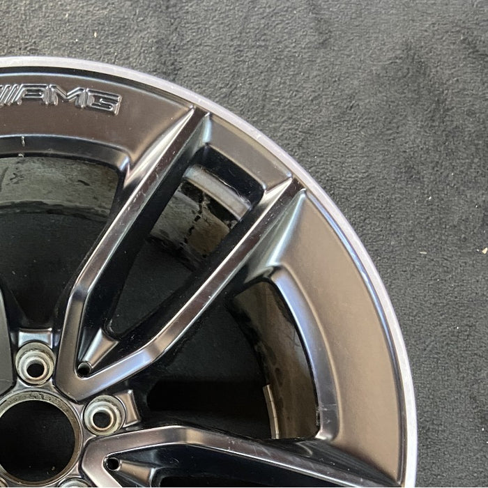 19" MERCEDES GT 19-21 290 Type 4 Dr GT53 19x9.5 5 double spoke black Original - Close-Up Detail