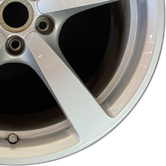 18" PORSCHE MACAN 15-18 18x9 5 individual spokes Original OEM Wheel Rim - Close-Up Detail