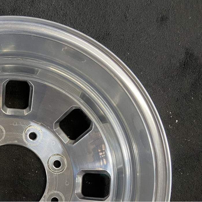 18" SIERRA 3500 PICKUP 24 DRW 18x6.5 rear outer Original OEM Wheel Rim - Close-Up Detail