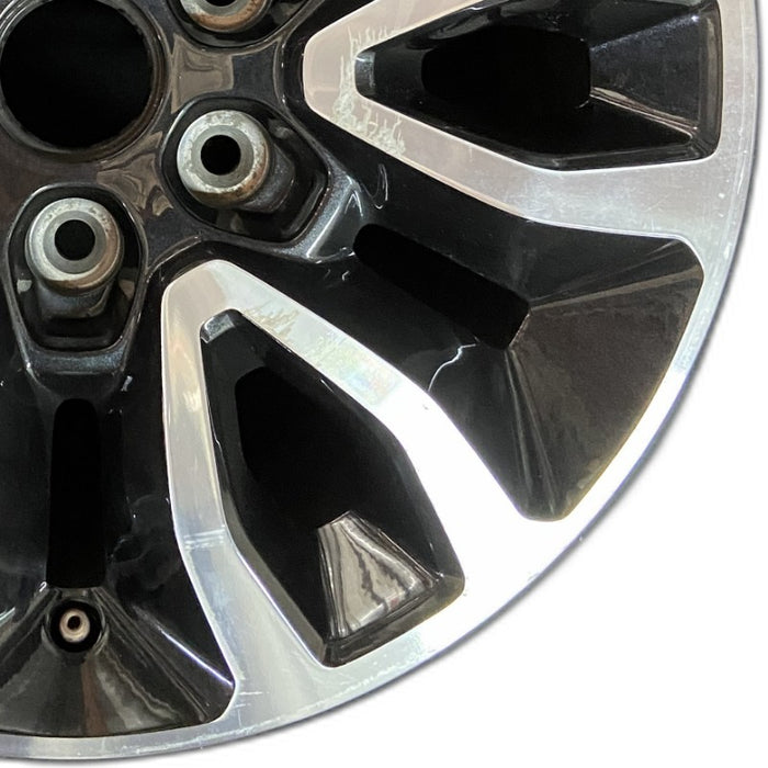 17" FORD F150 RAPTOR 12 17x8.5 6 split V spoke aluminum TPMS Original OEM Wheel - Close-Up Detail
