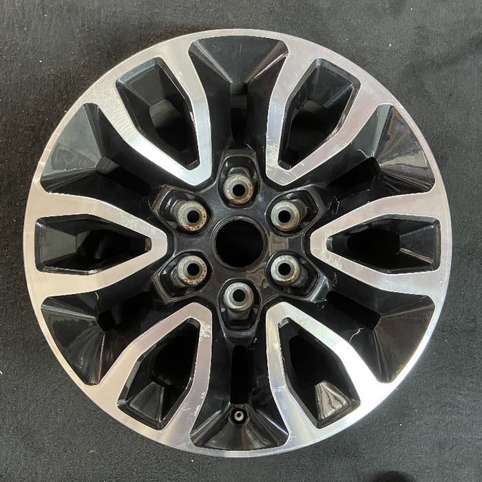 17" FORD F150 RAPTOR 12 17x8.5 6 split V spoke aluminum TPMS Original OEM Wheel - Additional View