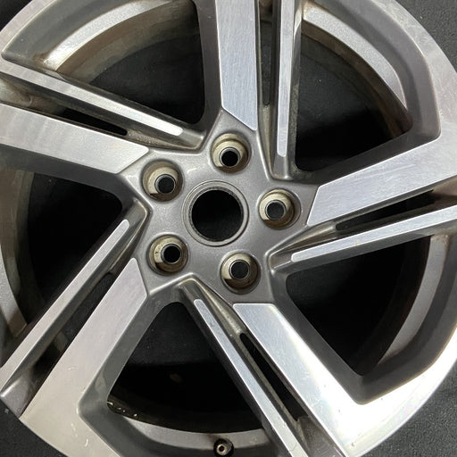 18" TERRAIN 18-21 18x7 opt RV6 silver with black inlay Original OEM Wheel Rim - Angle View