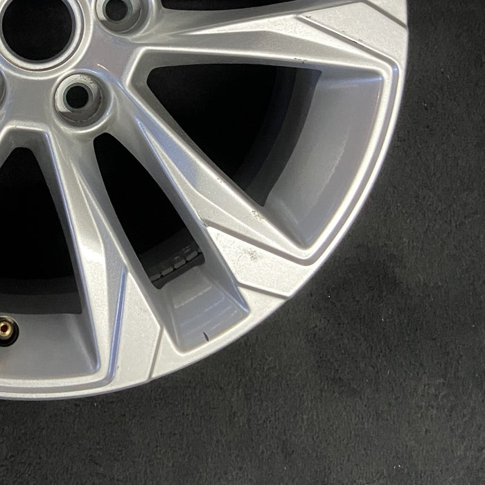 17" TRAILBLAZER 21-23 17x7.5 5 double spoke silver opt Q6W Original OEM Wheel - Back View