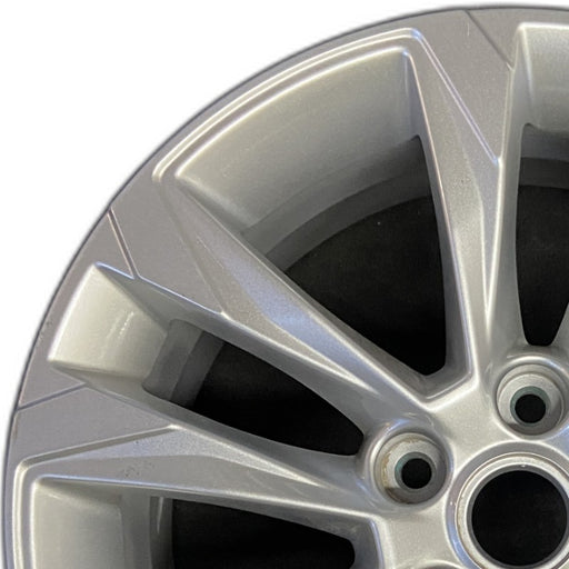 17" TRAILBLAZER 21-23 17x7.5 5 double spoke silver opt Q6W Original OEM Wheel - Angle View