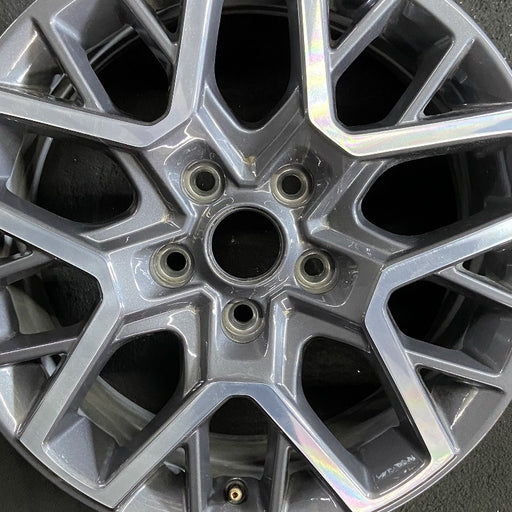 18" WRANGLER 24 18x7.5 20 spoke opt WPA Original OEM Wheel Rim - Angle View