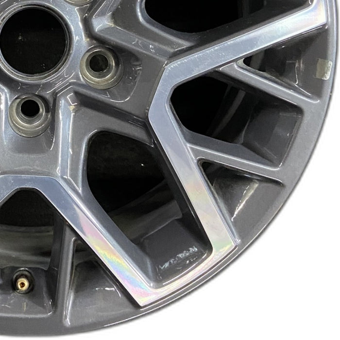 18" WRANGLER 24 18x7.5 20 spoke opt WPA Original OEM Wheel Rim - Close-Up Detail