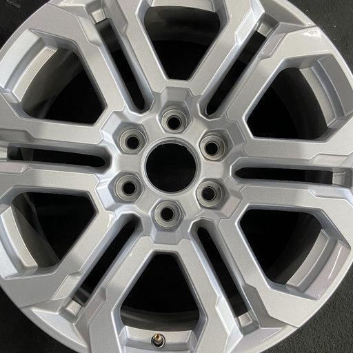 20" CANYON 23-24 20x9 machined dark gray open spoke opt RD5 Original OEM Wheel - Angle View