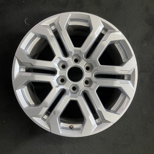 20" CANYON 23-24 20x9 machined dark gray open spoke opt RD5 Original OEM Wheel - Front View