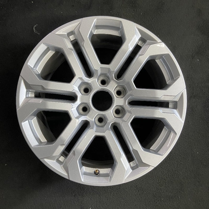 20" CANYON 23-24 20x9 machined dark gray open spoke opt RD5 Original OEM Wheel - Front View