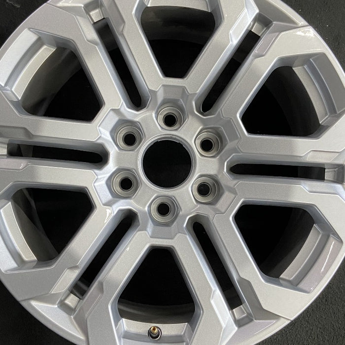 20" CANYON 23-24 20x9 machined dark gray open spoke opt RD5 Original OEM Wheel - Angle View