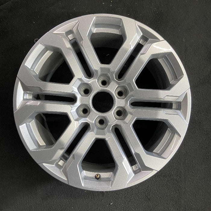 20" CANYON 23-24 20x9 machined dark gray open spoke opt RD5 Original OEM Wheel - Front View
