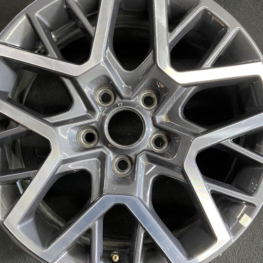 18" WRANGLER 24 18x7.5 20 spoke opt WPA Original OEM Wheel Rim - Angle View