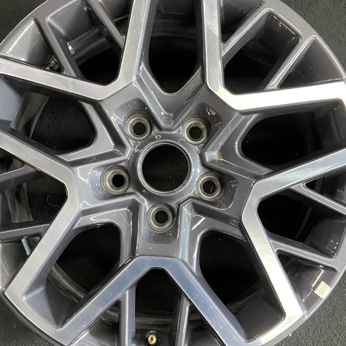 18" WRANGLER 24 18x7.5 20 spoke opt WPA Original OEM Wheel Rim - Angle View