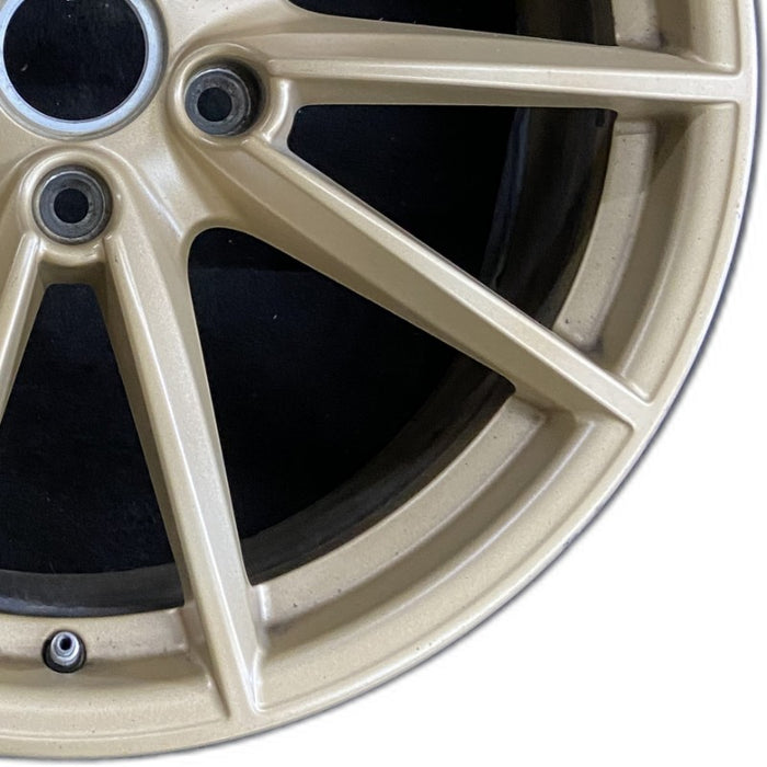 20" PORSCHE 911 20-23 20x8.5 10 spoke straight spoke w/o machined face; gold - Close-Up Detail