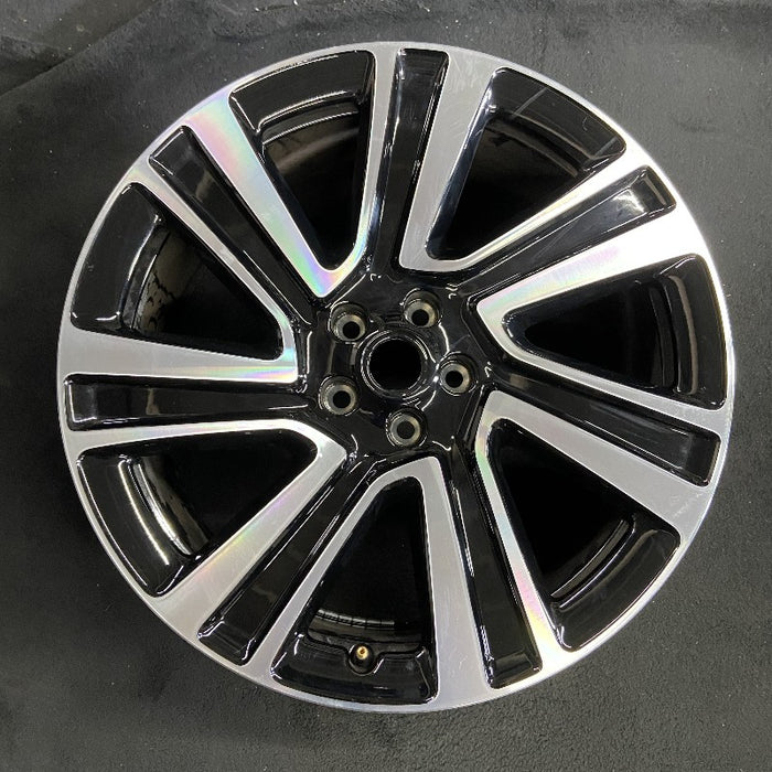 22" RANGE ROVER 25 22x9.5 7 spoke machined face with pockets Original OEM Wheel - Additional View