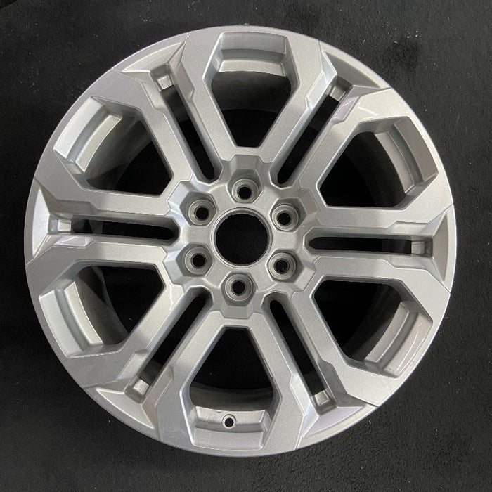 20" CANYON 23-24 20x9 machined dark gray open spoke opt RD5 Original OEM Wheel - Front View