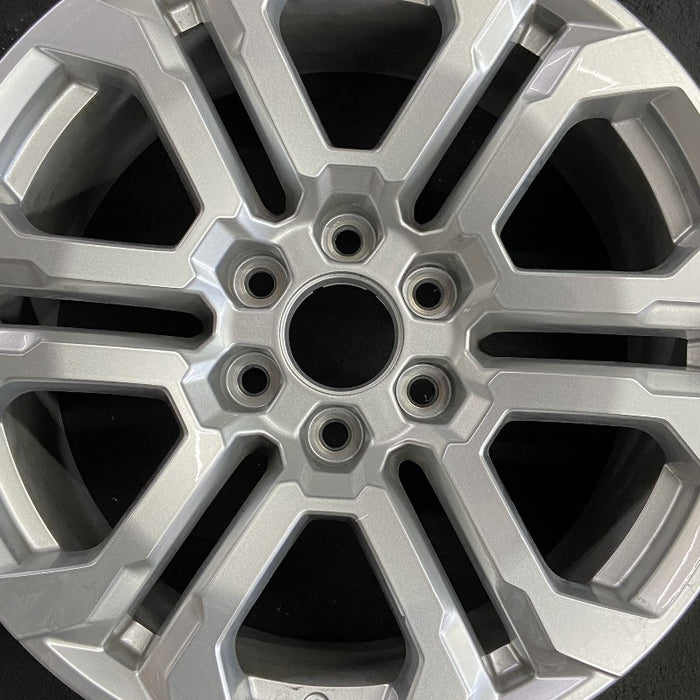 20" CANYON 23-24 20x9 machined dark gray open spoke opt RD5 Original OEM Wheel - Angle View