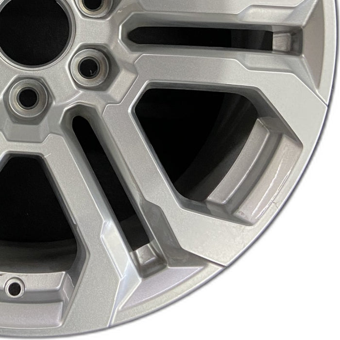 20" CANYON 23-24 20x9 machined dark gray open spoke opt RD5 Original OEM Wheel - Close-Up Detail