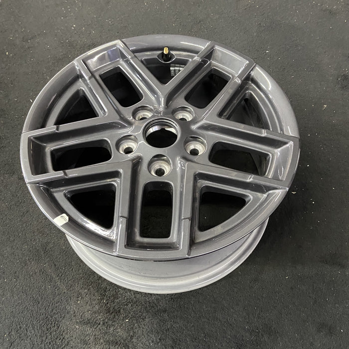 17" GLADIATOR 24 , aluminum, double spoke Original OEM Wheel Rim - Close-Up Detail