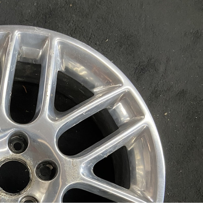 18" MUSTANG 12 18x8 aluminum TPMS 14 spoke 7 split spokes polished Original OEM - Close-Up Detail