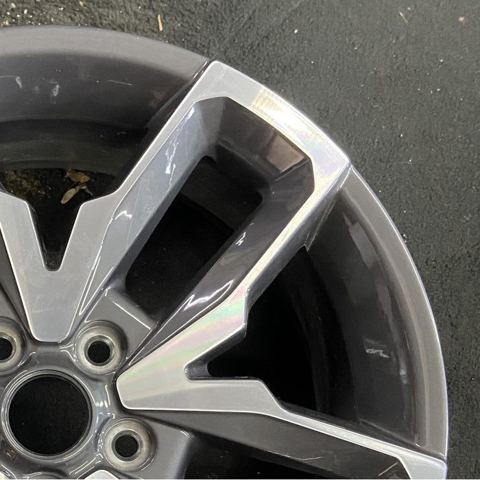 20" WRANGLER 24 20x8 5 spoke open spoke opt WRA Original OEM Wheel Rim - Close-Up Detail