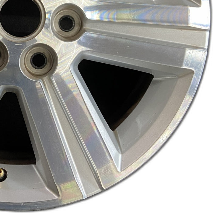 18" TRAVERSE 13-14 18x7.5 aluminum Original OEM Wheel Rim - Close-Up Detail